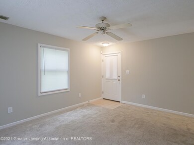 920 N Jenison Ave, Lansing, MI 48915 - photo 3