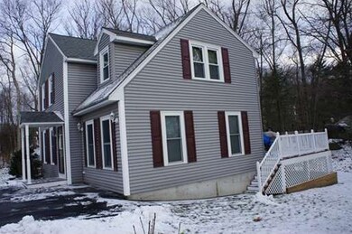 37 Evelyn Ct, Dracut, MA 01826 - photo 2