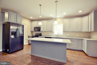 5615 Shelbourne Rd, Halethorpe, MD 21227 - photo 4