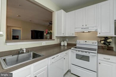 2608 Chapel Lake Dr unit 211, Gambrills, MD 21054 - photo 6