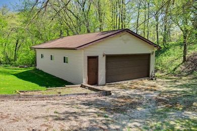Detached Garage