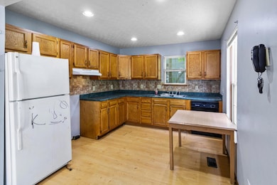353 Clarendon Ave (5)