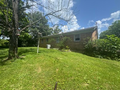 852 Fuzzy Duck Rd, Lancaster, KY 40444 - photo 4