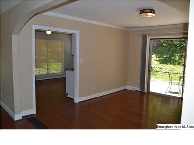 Arches and crown molding!