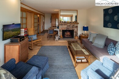 161 Skyleaf Dr unit E19, Sugar Mountain, NC 28604 - photo 3