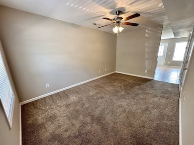 855 Tracy Ln unit 2G, Clarksville, TN 37040 - photo 2