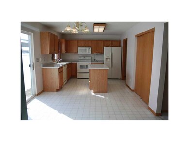 Kitchen. Eat-in kitchen with a island with extra s