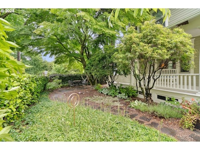 3906 S Kelly Ave, Portland, OR 97239 - photo 3