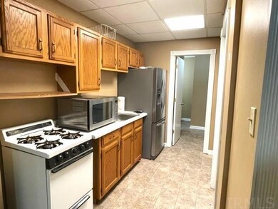 521 Broadway St, New Haven, IN 46774 - photo 4