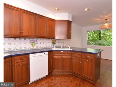 10 Brandywine Falls Rd, Wilmington, DE 19806 - photo 2