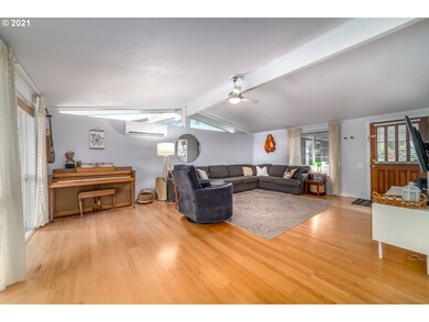 1072 President St, Eugene, OR 97401 - photo 7