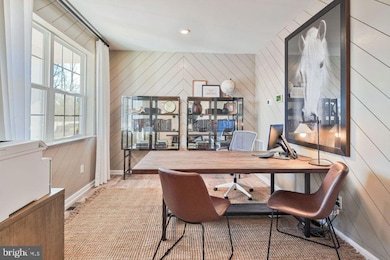 2828 Turning Leaf Ct, Lake of the Woods, VA 22508 - photo 3