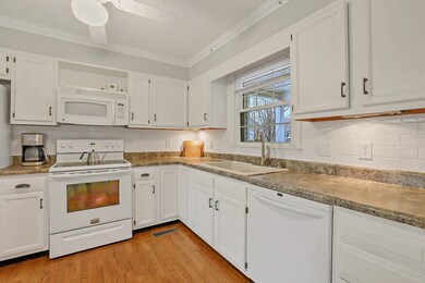 2003 Windsor Dr, Columbia, TN 38401 - photo 6