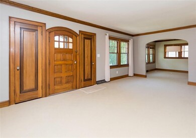 4226 Sheridan Ave, Des Moines, IA 50310 - photo 3
