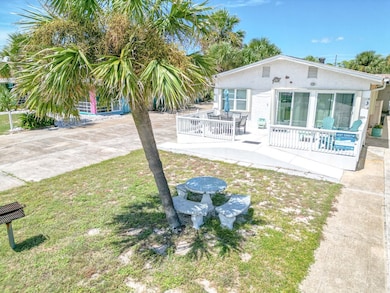 633 E Gorrie Dr unit 3, Eastpoint, FL 32328 - photo 5