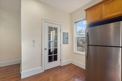 372 Mcgrath Hwy, Somerville, MA 02143 - photo 5