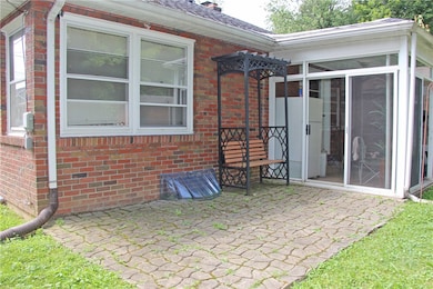 405 Chelsea Ave, Erie, PA 16505 - photo 4