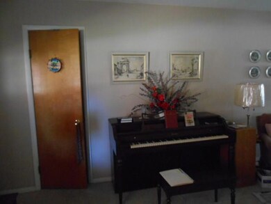 2535 16th St, Columbus, IN 47201 - photo 6