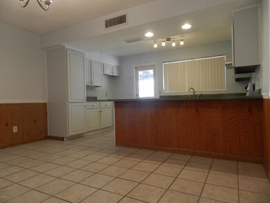 Sundance Way Dining Area 2