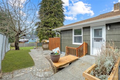 3302 Grandview Dr W, University Place, WA 98466 - photo 3