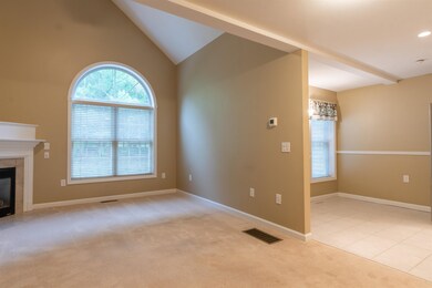 9 Clearwater Ln, MerriMacK, NH 03054 - photo 4