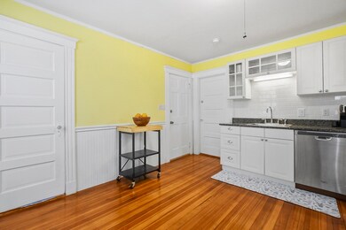 426 Trapelo Rd unit 2, Belmont, MA 02478 - photo 4