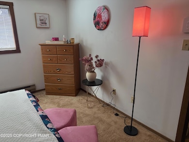 142 Cross Country Ln, Tannersville, PA 18372 - photo 6