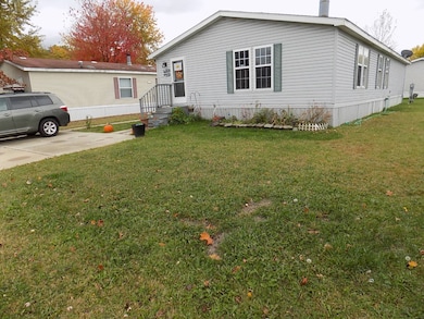 23153 Suffield Ln, Romulus, MI 48174 - photo 2