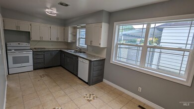 2001 Hansen Ave, Burley, ID 83318 - photo 5