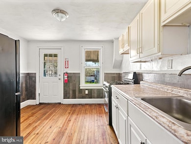 564 Walnut St, Pottstown, PA 19464 - photo 7