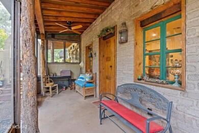 28-Screened Patio