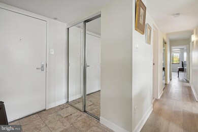 Chelsea Towers unit 1001, Bethesda, MD 20817 - photo 3