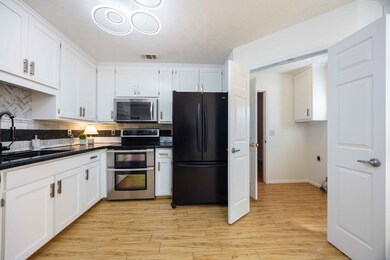 5453 Lakepointe Ct, Columbus, GA 31907 - photo 6