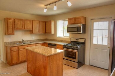 EXQUISITE KITCHEN