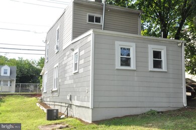 630 Larchmont Ave, Capitol Heights, MD 20743 - photo 3