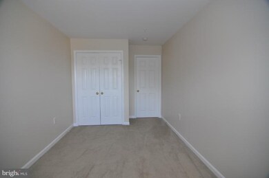 800 Amber Tree Ct unit 302, Gaithersburg, MD 20878 - photo 6