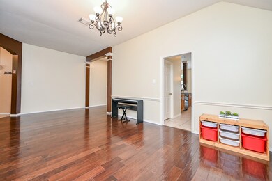 8710 Melting Shadows Ln, Houston, TX 77095 - photo 6