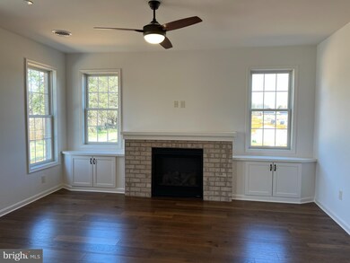 1744 Meridian Dr, Hagerstown, MD 21742 - photo 4