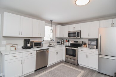 33 Mill Rd, Londonderry, NH 03053 - photo 7