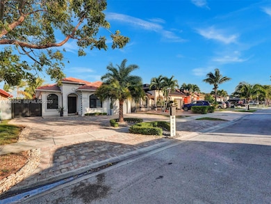 19901 NW 77th Ct, Hialeah, FL 33015 - photo 4