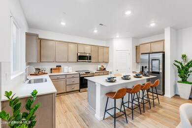 SEA_TangleRidge_Pic_Davenport_Kitchen_1o