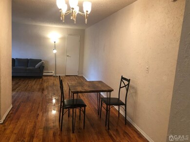 55 Gill Ln unit 19, Iselin, NJ 08830 - photo 2