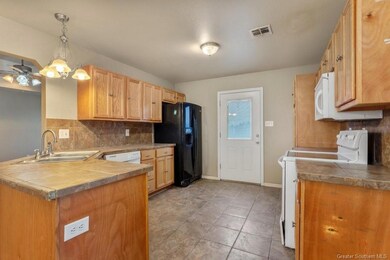 2338 Ponderosa Dr, Jennings, LA 70546 - photo 4