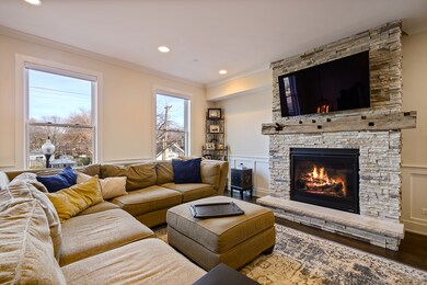 110 S Washington St, Wheaton, IL 60187 - photo 4