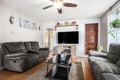 211 N Maple St, Sturgis, MI 49091 - photo 5