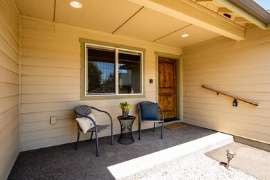 20652 Overton Place, Bend, OR 97701 - photo 5