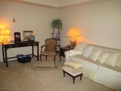 LR w L sofa & desk