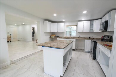 121 E 3rd St, Lehigh Acres, FL 33936 - photo 4