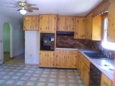 122 Dudley Rd, Sutton, MA 01590 - photo 4