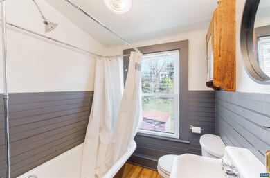 1609 E Market St, Charlottesville, VA 22902 - photo 3